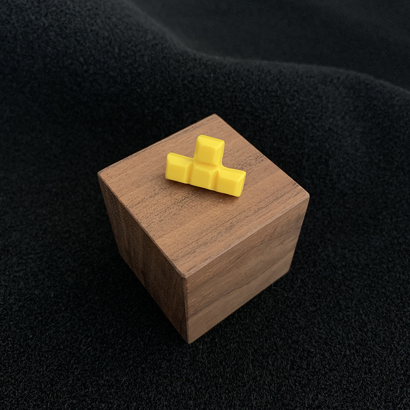 Tetris Block Resin Pins Retro  - مراجعة Retro Gaming Accessories وسعره