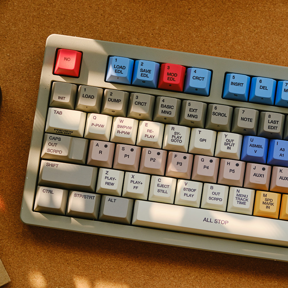FBB Keycaps S9000 Retro Style  - مراجعة Retro Gaming Accessories وسعره