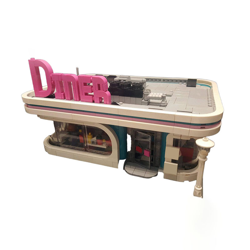 1314pcs MOC Downtown Diner Red - مراجعة Retro Gaming Lego وسعره