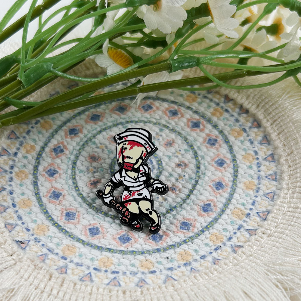 Silent Hill 2 Bloody Nurse Ena - مراجعة Retro Gaming Accessories وسعره