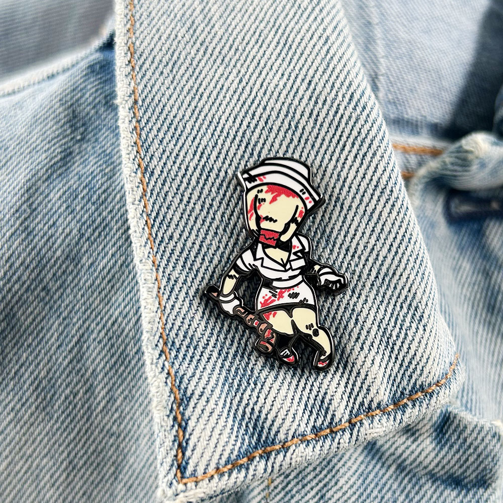 Silent Hill 2 Bloody Nurse Ena - مراجعة Retro Gaming Accessories وسعره